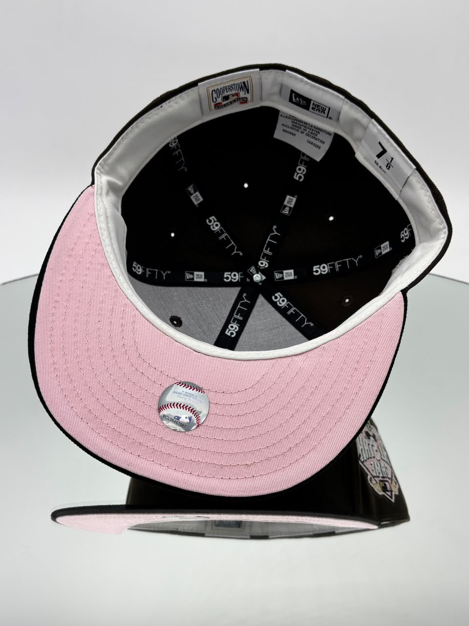 San Diego Padres MLB 59FIFTY Cerrada Café, Negra y Rosa