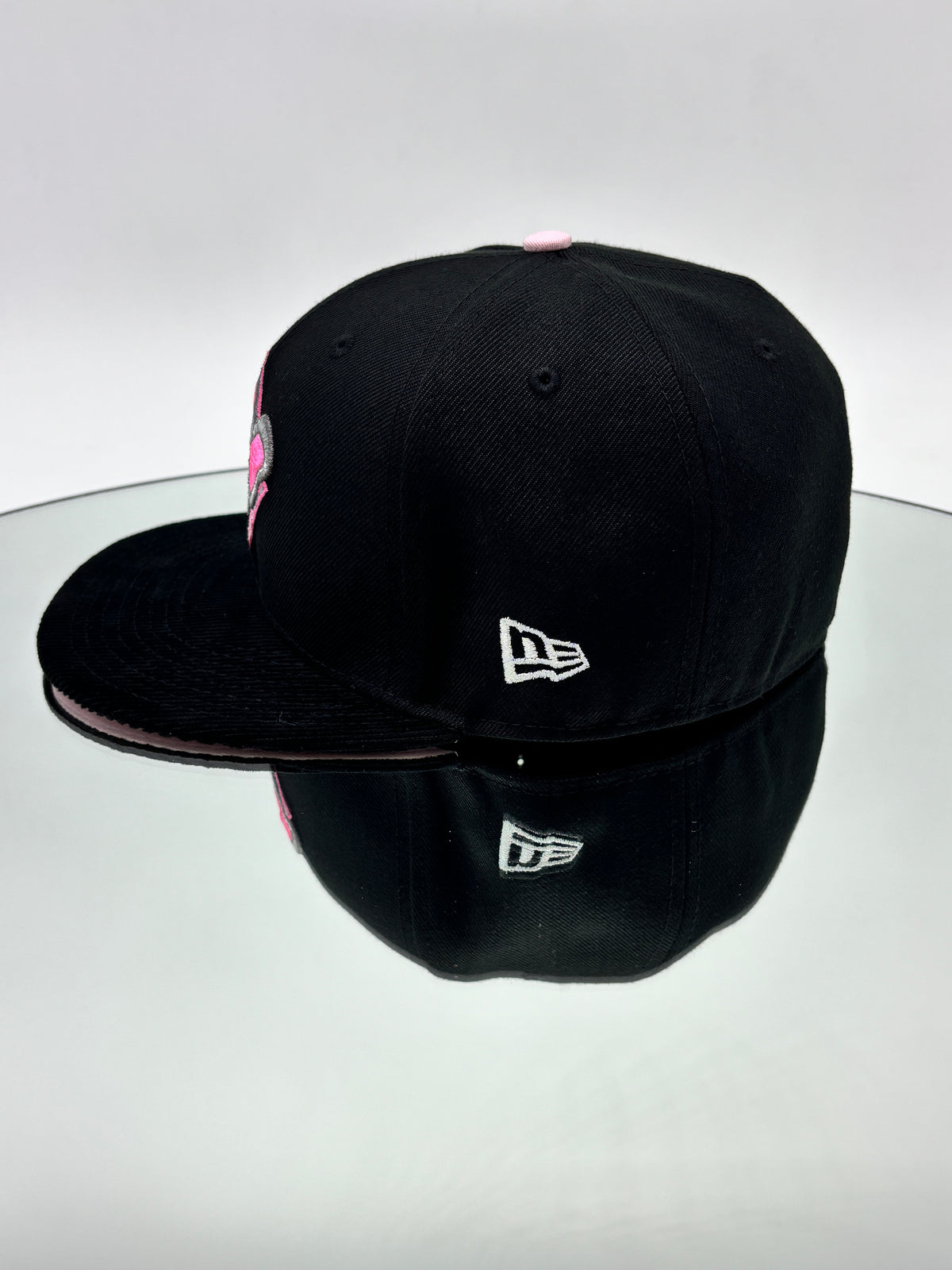 Los Angeles Angels MLB 59FIFTY Cerrada Black & Pink Rally Monkey